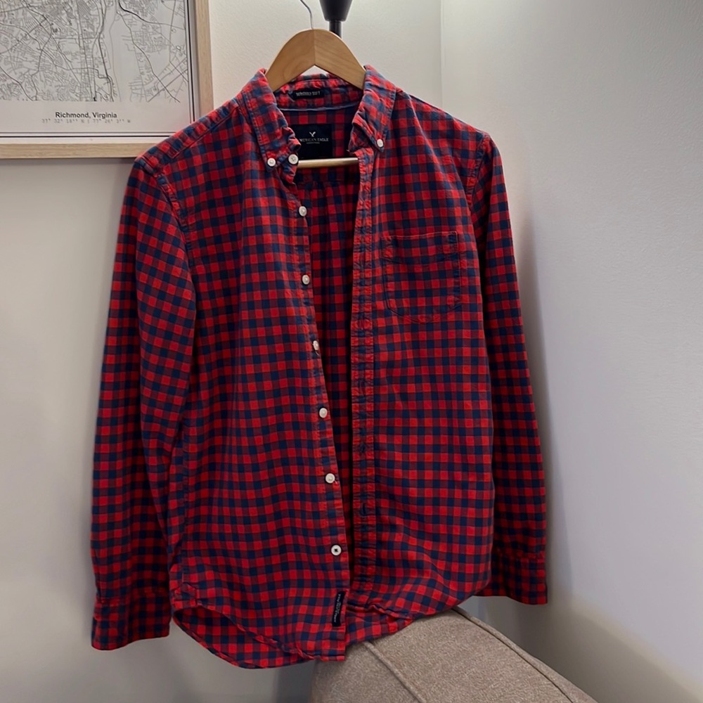 American Eagle (AE) XS Plaid Men’s Button-down